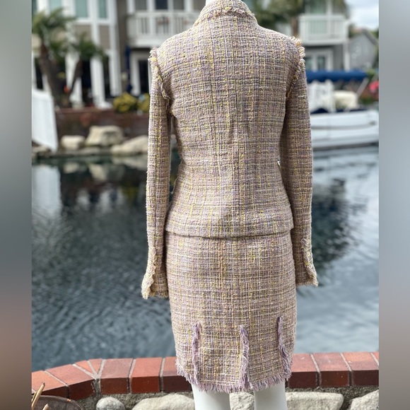 SOLD 🐣🌸 CHANEL blazer jacket skirt suit set tweed Boucle pink purple yellow - Picture 6 of 16